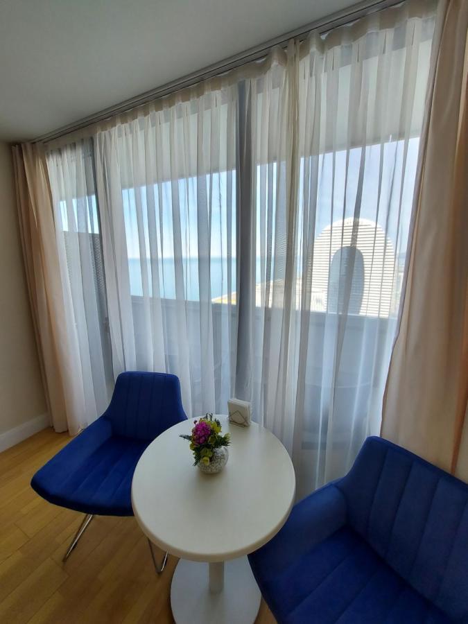 Appartamento Номера На Высоких Этажах 24,31 Batumi Esterno foto