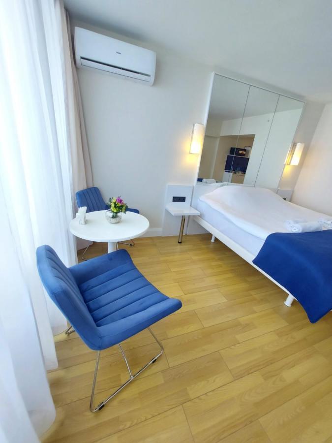 Appartamento Номера На Высоких Этажах 24,31 Batumi Esterno foto