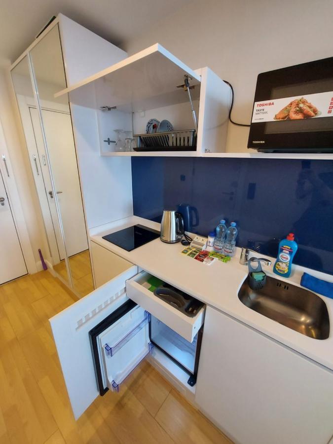 Appartamento Номера На Высоких Этажах 24,31 Batumi Esterno foto