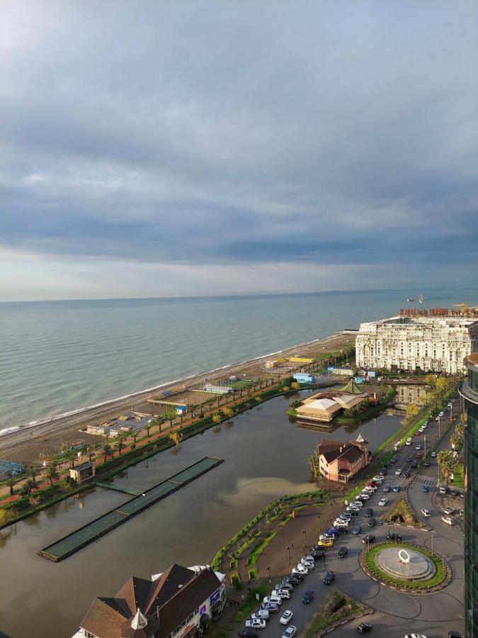Appartamento Номера На Высоких Этажах 24,31 Batumi Esterno foto