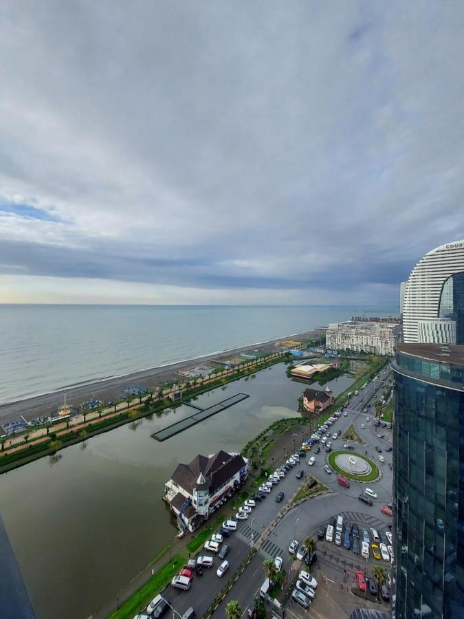 Appartamento Номера На Высоких Этажах 24,31 Batumi Esterno foto